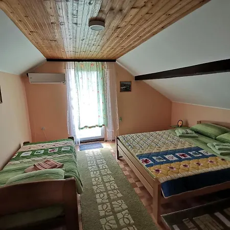 Апартаменты Jaredic - Private Accommodation, Privatni Smestaj Доньи-Милановац