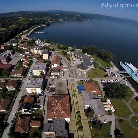 Jaredic - Private Accommodation, Privatni Smestaj *