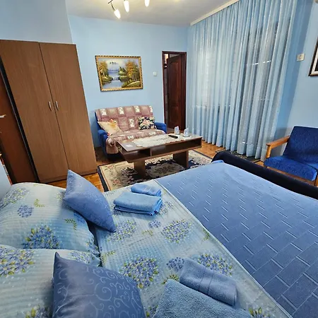 Jaredic - Private Accommodation, Privatni Smestaj Апартаменты Доньи-Милановац