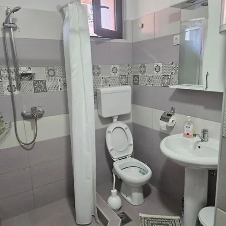 Jaredic - Private Accommodation, Privatni Smestaj